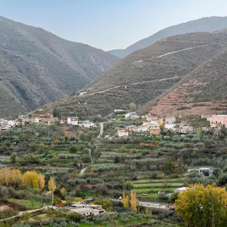 Tatil Evi Tasteful In With Shared Pool